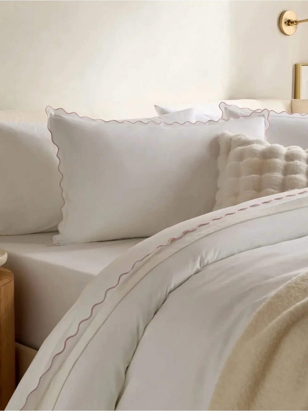 Quince twin Soft White Duvet Cover Set with Delicate Pink Scallop Trim